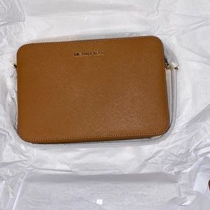 Michael Kors Jet Set Large Saffiano Leather Crossbody Bag